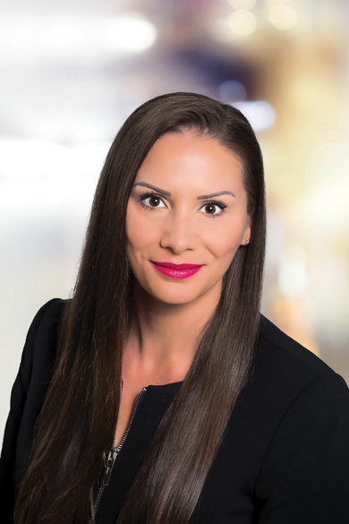 Portrait of Elisa Wood, REALTOR®.